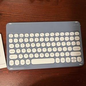 Purple Lightweight Bluetooth Keyboard